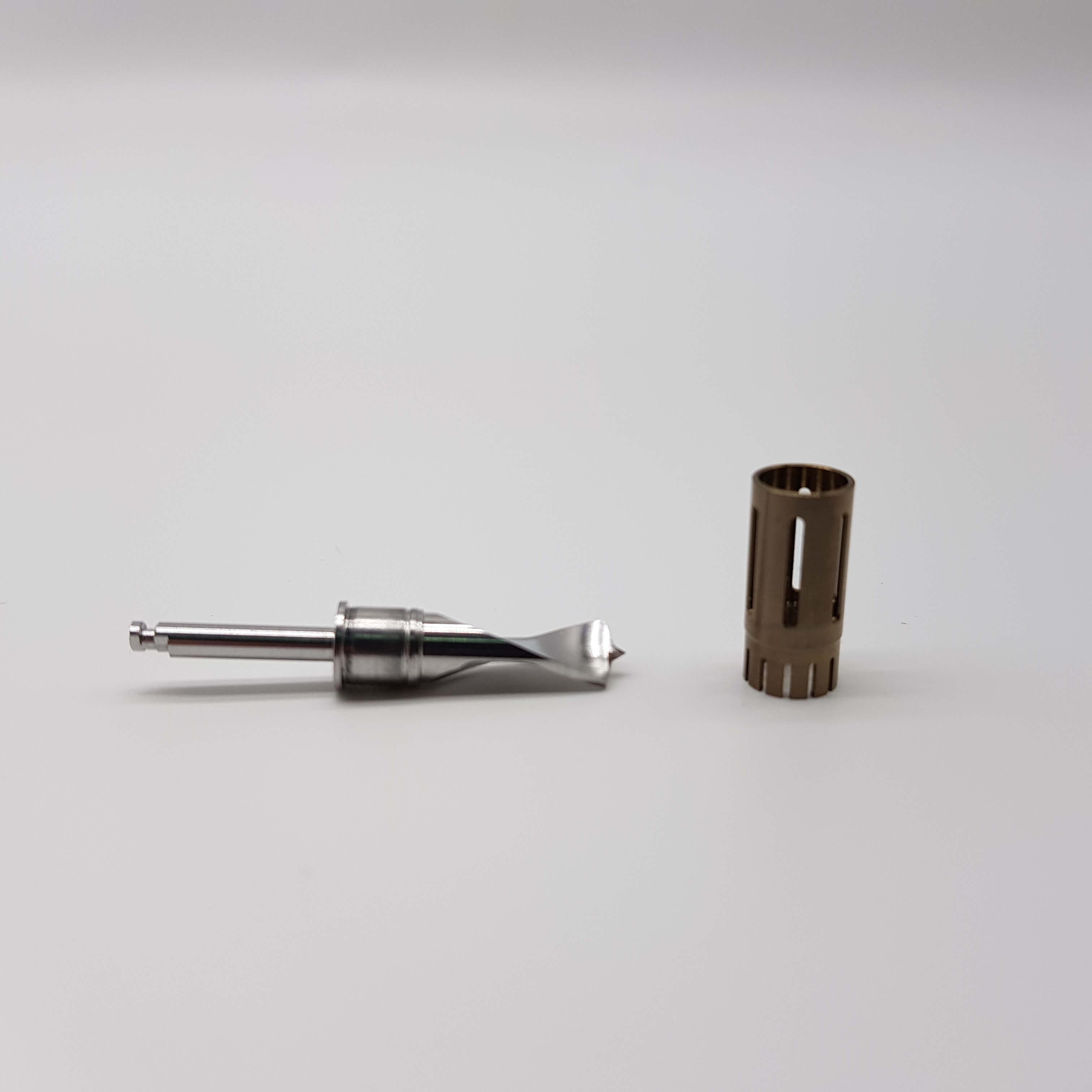Сверло для забора аутокости короткое с ограничителем, диаметр 5 мм.